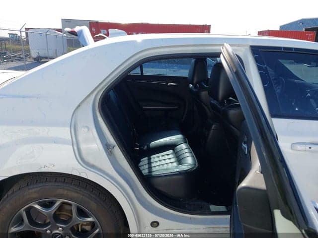 2018 CHRYSLER 300 300S AWD 8