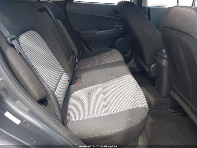 2022 HYUNDAI KONA SE 8