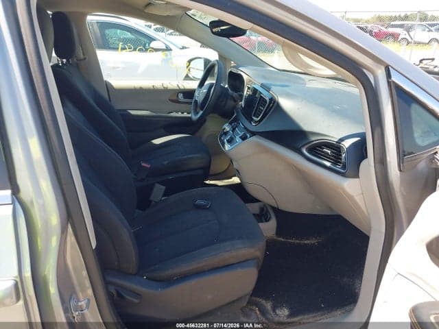2017 CHRYSLER PACIFICA TOURING 5