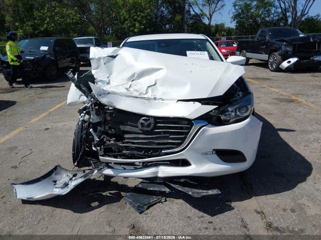 2018 MAZDA MAZDA3 TOURING 12