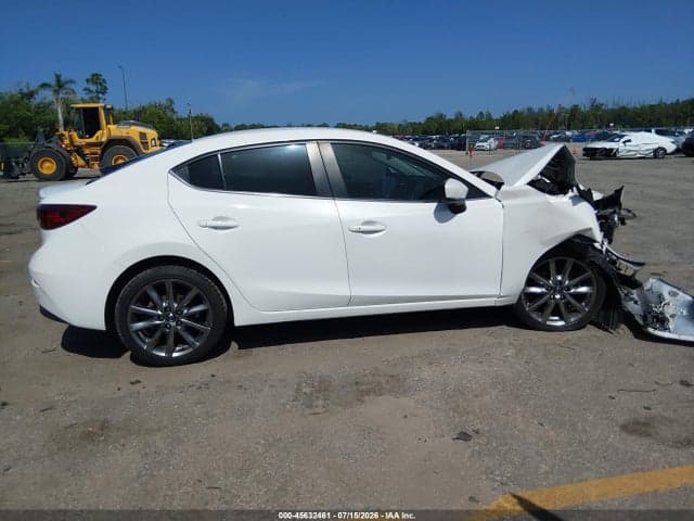 2018 MAZDA MAZDA3 TOURING 13