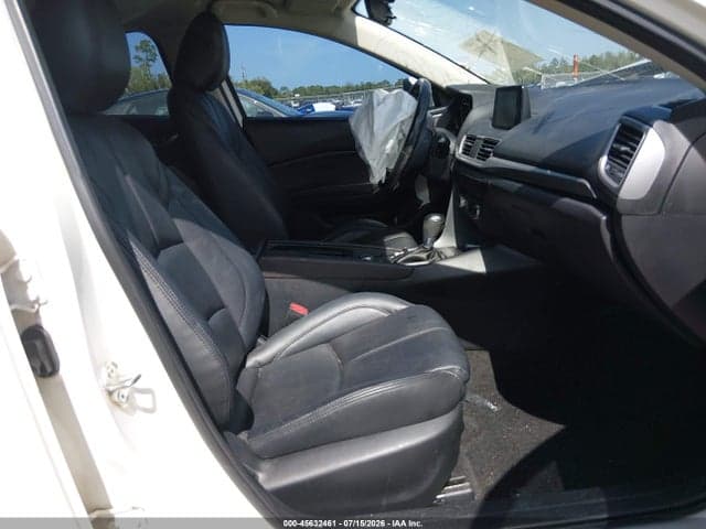 2018 MAZDA MAZDA3 TOURING 5