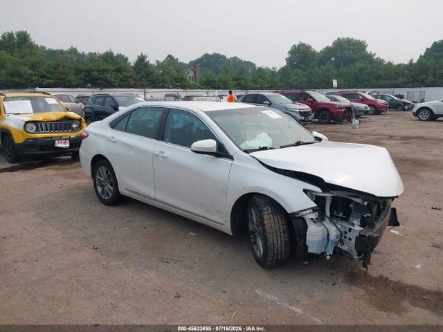 2017 TOYOTA CAMRY SE