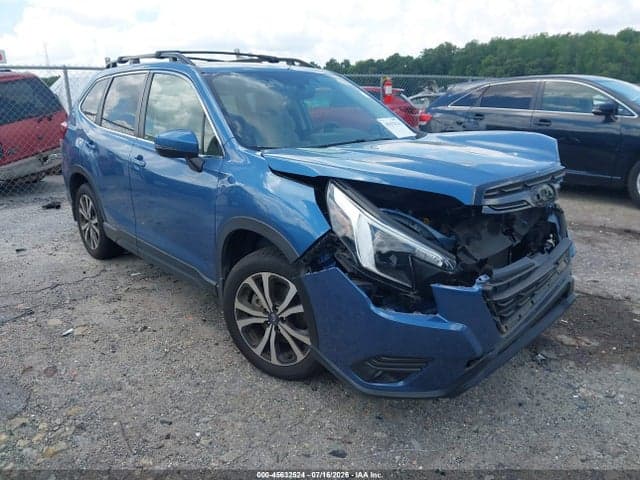 2022 SUBARU FORESTER LIMITED