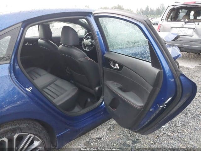 2024 KIA FORTE GT 8