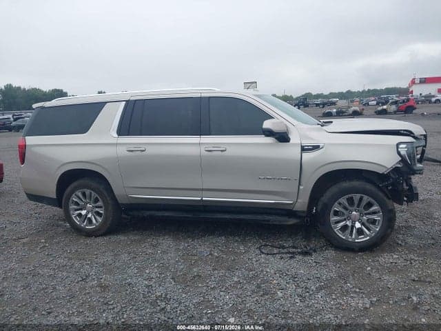 2022 GMC YUKON XL 4WD DENALI 13