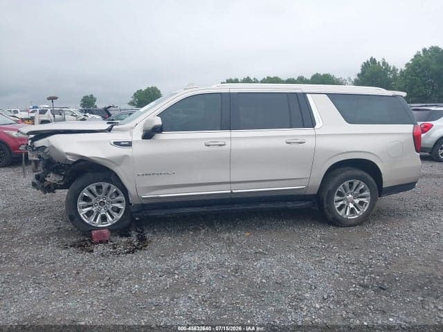 2022 GMC YUKON XL 4WD DENALI 14
