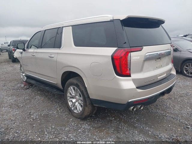 2022 GMC YUKON XL 4WD DENALI 3