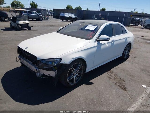 2017 MERCEDES-BENZ E 300 1