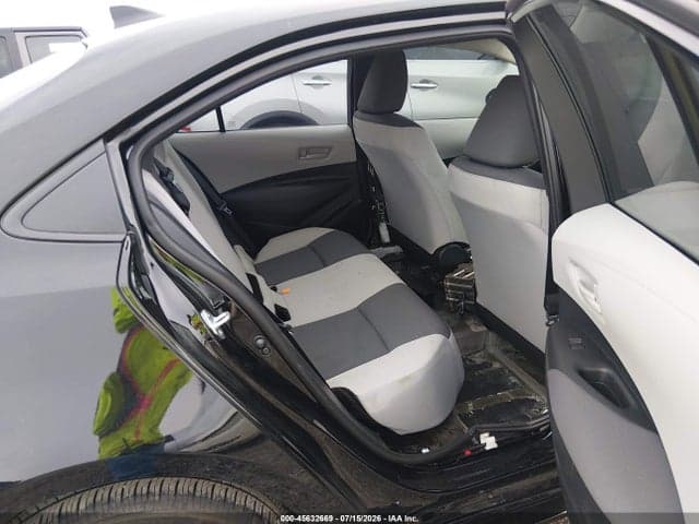 2026 TOYOTA COROLLA LE 8
