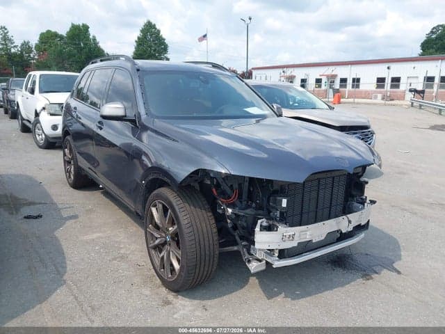 2022 BMW X7 M50I 1