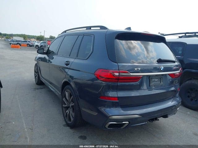 2022 BMW X7 M50I 3