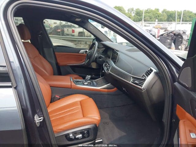 2022 BMW X7 M50I 5