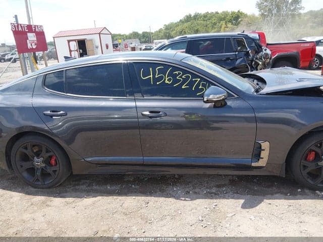 2019 KIA STINGER GT1 14