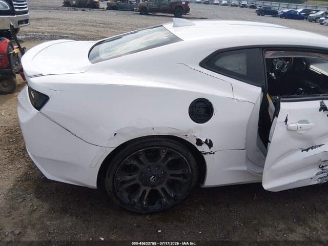 2018 CHEVROLET CAMARO 1LT 18