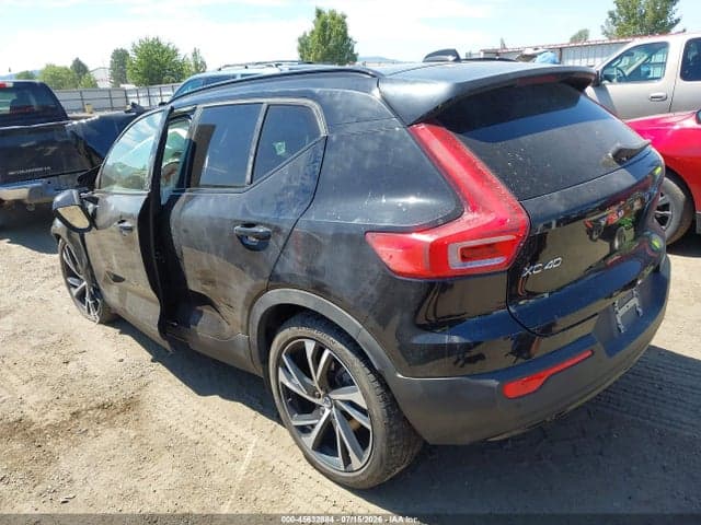 2022 VOLVO XC40 T5 R-DESIGN 3
