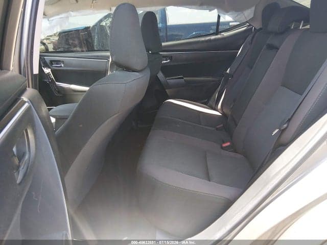 2018 TOYOTA COROLLA LE 8