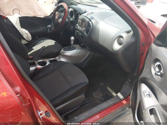 2017 NISSAN JUKE S 5