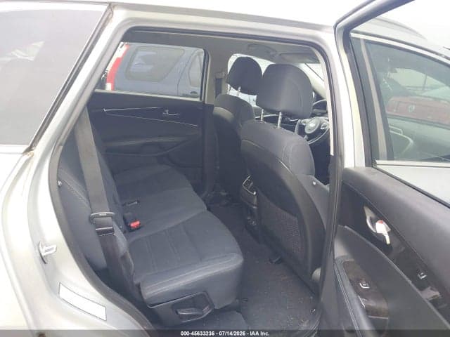 2017 KIA SORENTO 3.3L LX 8