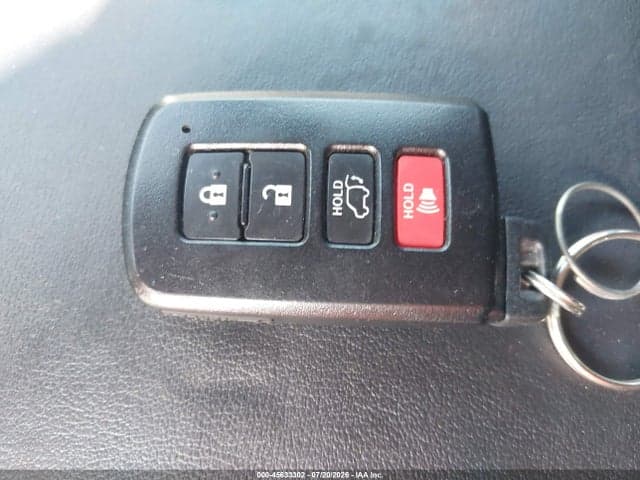2017 TOYOTA RAV4 SE 11