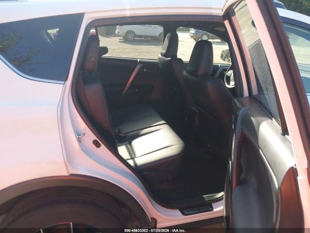 2017 TOYOTA RAV4 SE 8