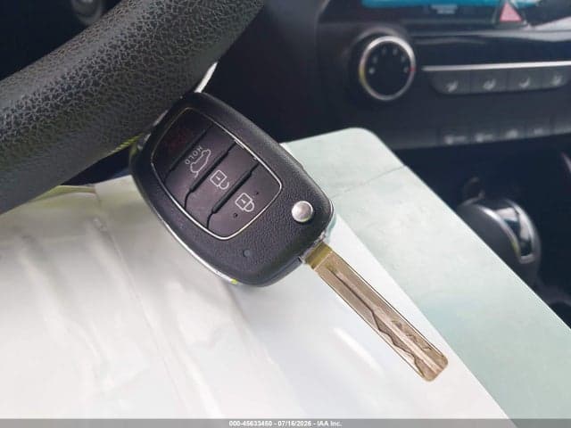 2019 HYUNDAI TUCSON SE 11