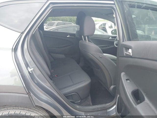 2019 HYUNDAI TUCSON SE 8