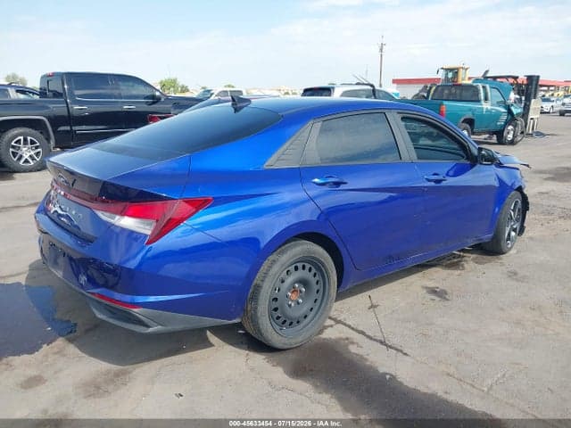 2023 HYUNDAI ELANTRA SEL 4