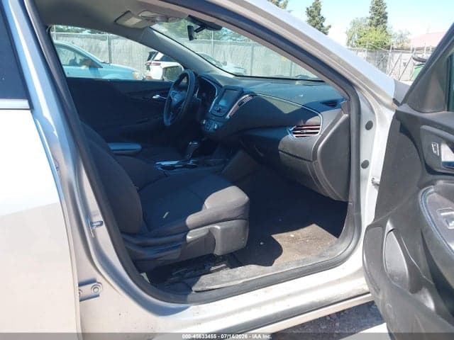 2017 CHEVROLET MALIBU 1LT 5