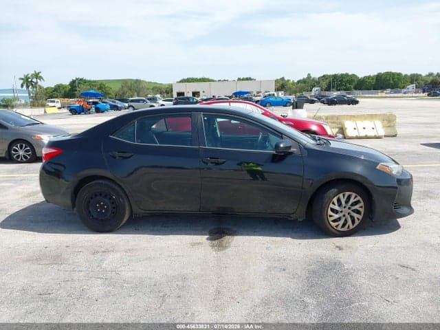 2018 TOYOTA COROLLA LE 13