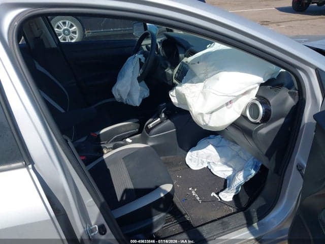 2020 NISSAN VERSA SV XTRONIC CVT 5