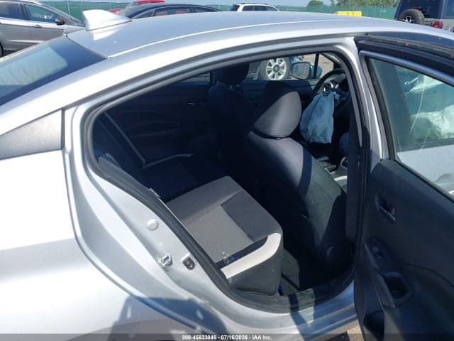2020 NISSAN VERSA SV XTRONIC CVT 8