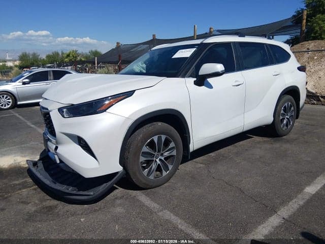 2025 TOYOTA HIGHLANDER XLE 2