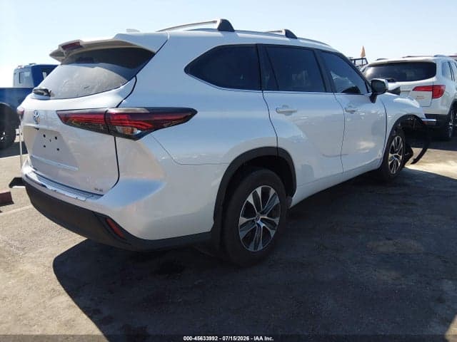 2025 TOYOTA HIGHLANDER XLE 4