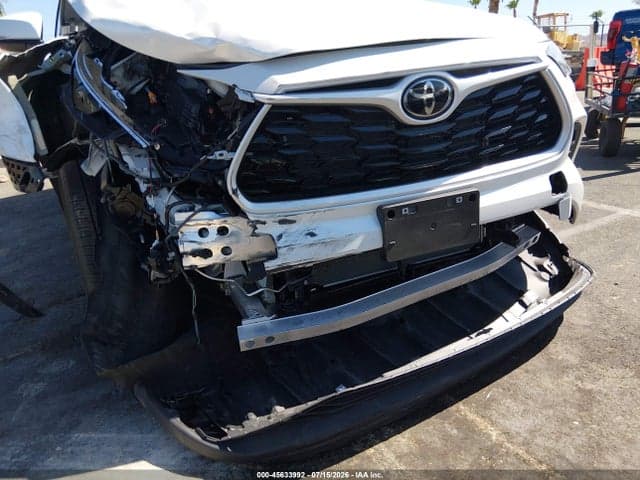 2025 TOYOTA HIGHLANDER XLE 6