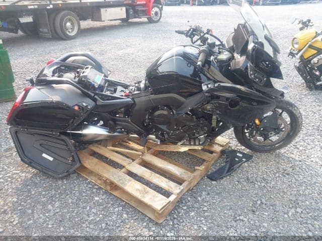 2022 BMW K1600 B 11