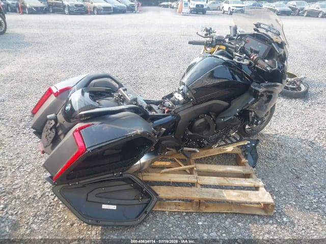 2022 BMW K1600 B 4