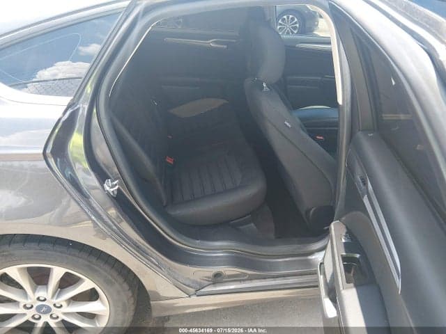 2017 FORD FUSION SE 8