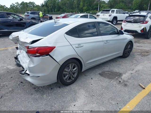 2017 HYUNDAI ELANTRA SE 4