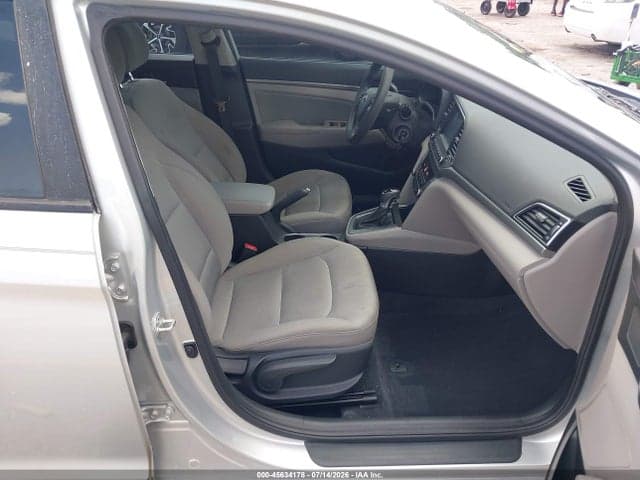 2017 HYUNDAI ELANTRA SE 5