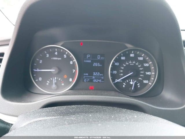 2017 HYUNDAI ELANTRA SE 7