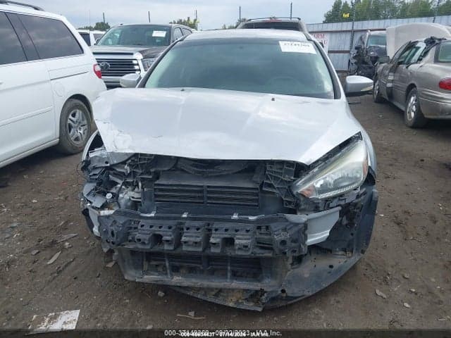 2017 FORD FOCUS SE 12