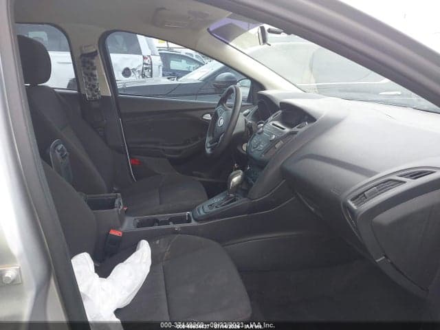 2017 FORD FOCUS SE 5