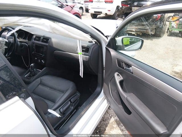 2017 VOLKSWAGEN JETTA 1.4T SE 5