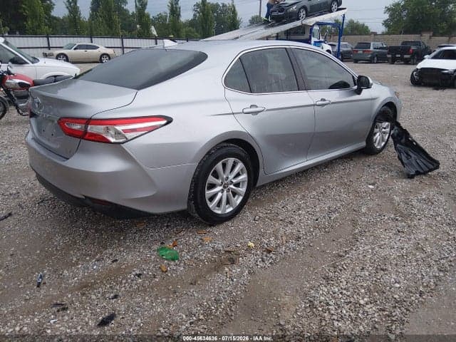 2020 TOYOTA CAMRY LE 4
