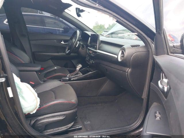 2022 KIA FORTE GT 5