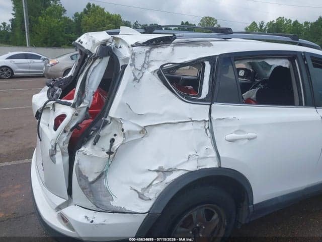 2017 TOYOTA RAV4 LE 19