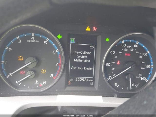 2017 TOYOTA RAV4 LE 7