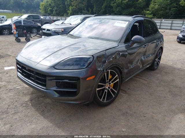 2025 PORSCHE CAYENNE GTS 2