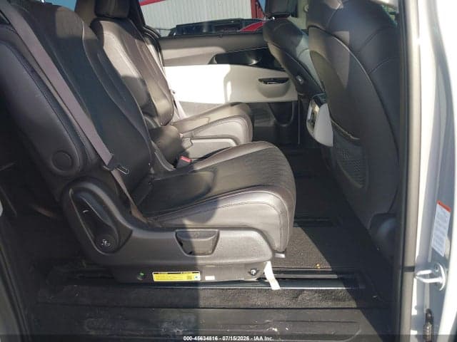 2024 KIA CARNIVAL MPV EX 8